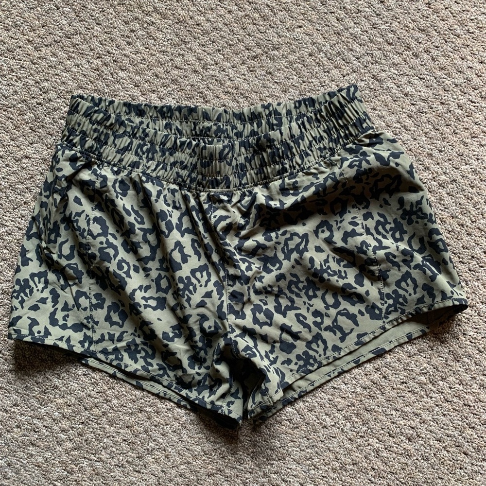 Misses/Juniors Medium shorts 10 piece lot